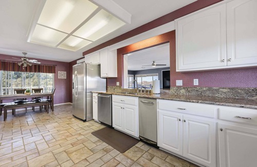 Mesa Rock House | Serenity Escape | 4BR | Hot Tub | Mini Golf | Fire Pit