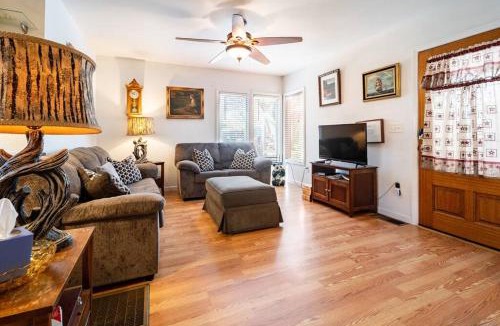 Golden Hill Apartment | Serenity House near Gaslamp, San Diego Zoo & Petco