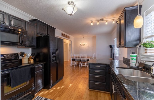 Seven Devils House | Seven Devils Sunrise - Updated home with mountain views, gas firetable, & game room!