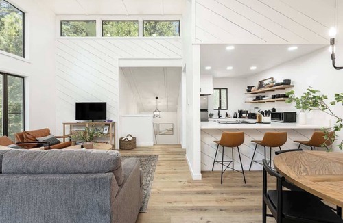 Shaver Lake Condo | Shaver's Modern Forest Retreat-Pool & Spa