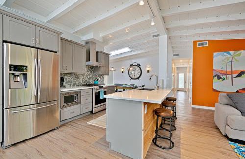 La Jolla Shores House | Shores Perfection - Spa, AC, Pet Friendly, Parking, Fire Pit & Massive Private Yard!