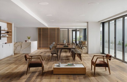 Tenderloin House | Short Distance From The Well Known Sites! 2 Relaxing Units, Pets Allowed