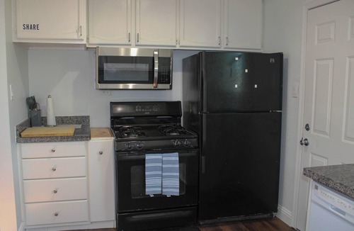 Menlo Park House | Silicon Valley Home - Spacious Family & Business Home Near Meta HQ & Stanford