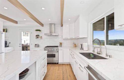 Silver Lake House | Silver Lake Hills Home with Views Patio Near Sunset Junction