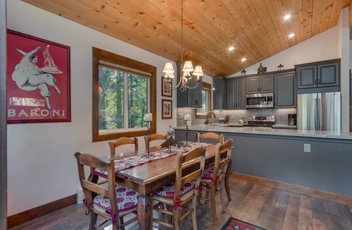 Talmont House | Silver Tip at Tahoe Park w/HOA amenities - Pet Friendly, Hot Tub, Near Skiing!