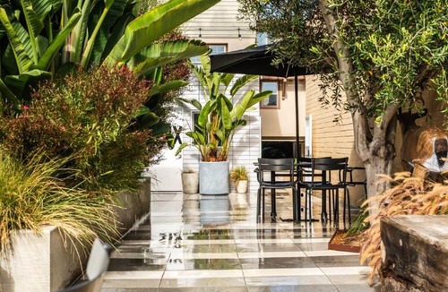 Village of La Jolla Apartment | Simple La Jolla Epic bungalow #7