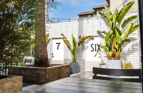 Village of La Jolla Apartment | Simple La Jolla Epic bungalow #7