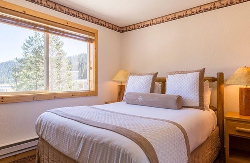 Olympic Valley Condo | SKI IN/SKi Out Private 2 Bd/2 Bt Condo Squaw Feb Break Presidents Week