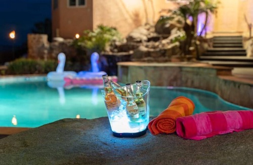 Crest House | Sky Candy Estate - Sunrise+Sunset Views, Pool, Spa