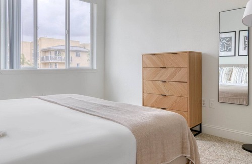 Playa Vista Apartment | Sleek Playa Vista 2BR w/ Pool, Gym & W/D, nr 405, by Blueground