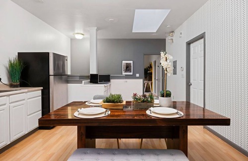Miraloma House | Sleeps 10, 5 bedrooms and 5 bathrooms in Sunny San Francisco. Close to BART