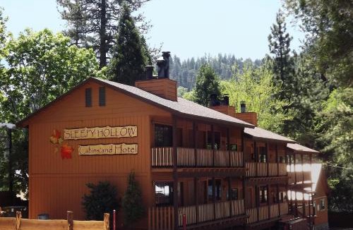 Crestline Cabin | Sleepy Hollow Cabins & Hotel