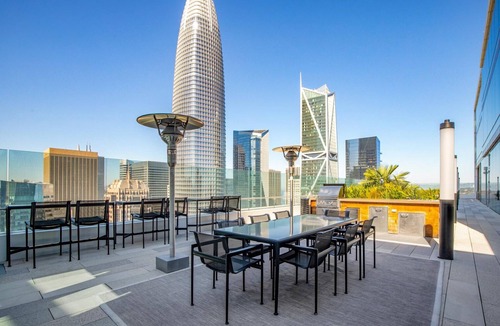 South Beach Apartment | Smart Rincon Hill 1BR w/Gym, Rooftop Solarium, nr. SVB, by Blueground