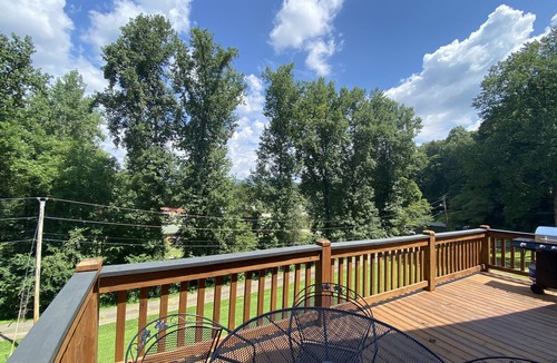 Townsend Cabin | Smoky Hideaway 2Bed 2Bath Cabin Peaceful Retreat