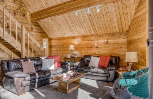 Serene Lakes House | Soda Springs Surprise