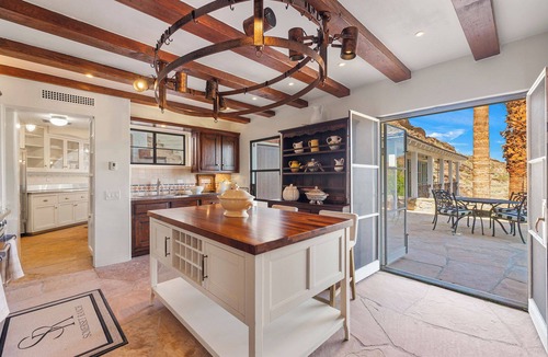 The Mesa House | 'Somerset Ranch' 6 BR, 28 acre hillside retreat
