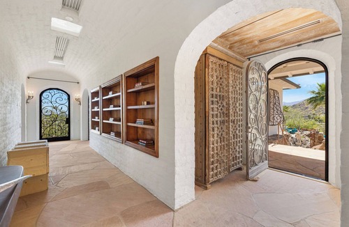 The Mesa House | 'Somerset Ranch' 6 BR, 28 acre hillside retreat
