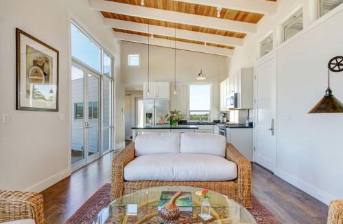 Vineburg House | Sonoma-Napa Wine Country Retreat Surrounded By Vineyards, Views, & Privacy