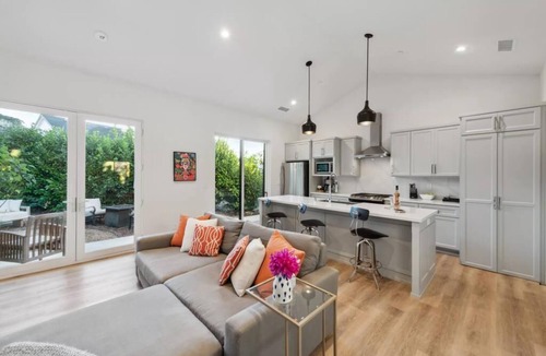 Kenwood Cottage | ★ Sonoma Valley Garden Cottage ★ Clean and Modern ★ Fast Internet ★