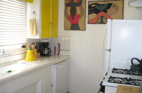South Mission Beach House | South Mission Beach Cute Cottage near Park and Parking