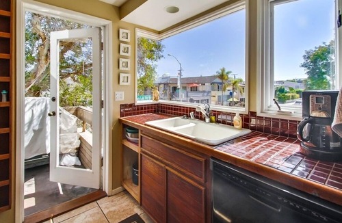 South Mission Beach House | South Mission Beach To Bay Retreat