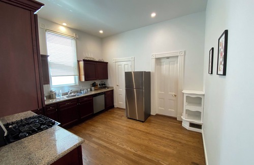 Castro District Apartment | Spacious 1+ BR flat in the Castro, central San Francisco.