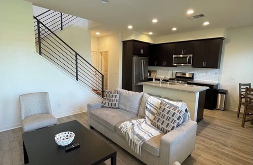 Otay Ranch House | Spacious 2 bed/2.5 bath Townhome in Otay Ranch, Chula Vista