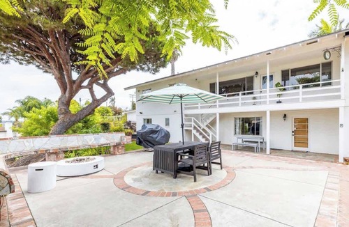 Olde Carlsbad House | Spacious 2 Bed in Carlsbad