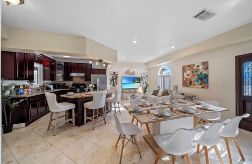 City Heights House | Spacious 4-Bedroom 4-Bath House w Garage, Gated Yard
