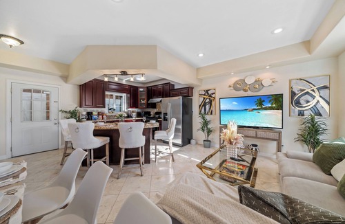 City Heights House | Spacious 4-Bedroom 4-Bath House w Garage, Gated Yard