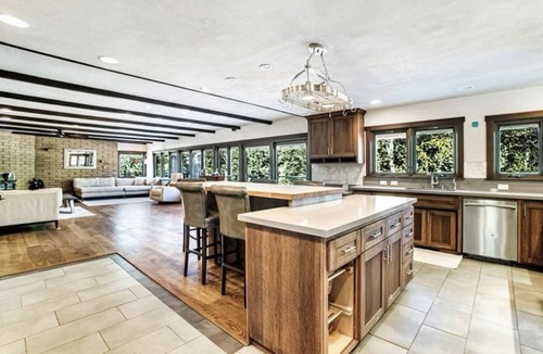 Chico House | Spacious 4-bedroom eco-private home in Chico