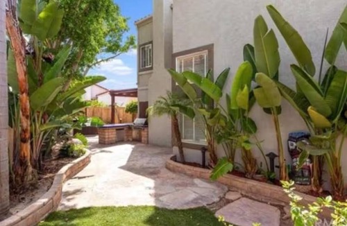 Ivey Ranch - Rancho Del Oro House | Spacious 4-bedroom house with hot tub and spa-like backyard. Home away from home