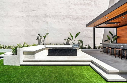 Beverly Hills House | Spacious 5-bedroom house in marvelous Beverly Hills Post Office
