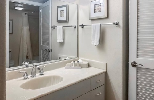 Capistrano Beach Resort | Spacious Accommodation w/Kitchen | Close to Nearest Beach + Outdoor Pool