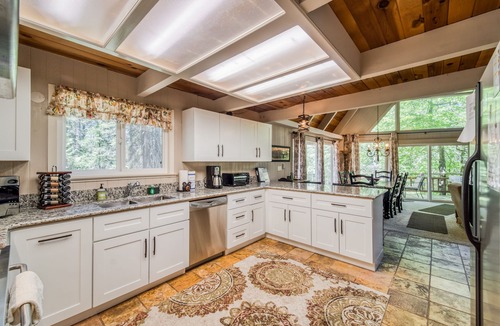 Sierra Cedars House | Spacious & contemporary cabin with W/D, billiards & lovely tree-lined views