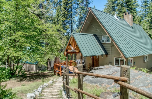 Sierra Cedars House | Spacious & contemporary cabin with W/D, billiards & lovely tree-lined views