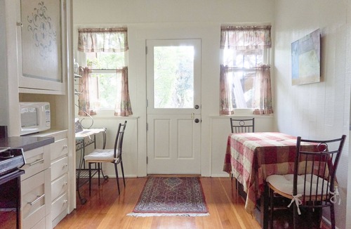 Noe Valley Apartment | Spacious Five Room Flat in Sunny Noe Valley