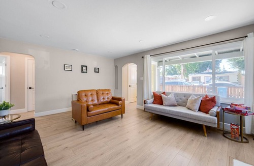 East Palo Alto House | Spacious Full Home with FREE Netflix/Wi-Fi/Parking