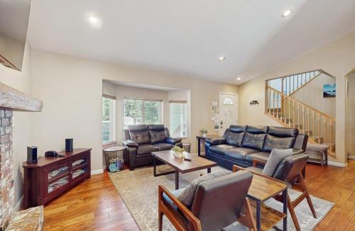 Pioneer Trail House | Spacious hideaway with private hot tub & huge yard - near the lake