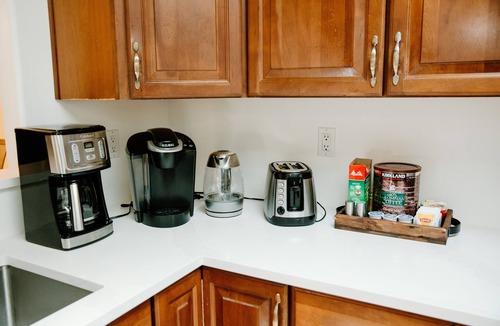Goleta House | Spacious home 7 minutes away from the beach!