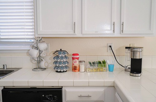Pumpkin Center House | Spacious Home Right off 99 Fwy