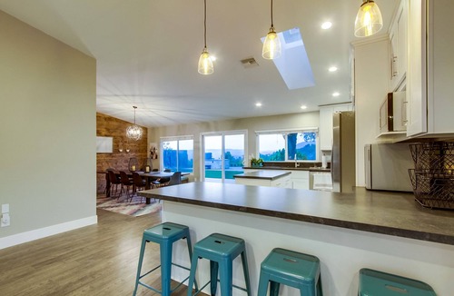San Carlos House | Spacious home with incredible backyard views