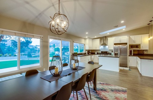 San Carlos House | Spacious home with incredible backyard views