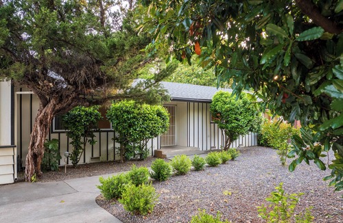 Chico House | Spacious Hot Tub House w Cal King Beds!
