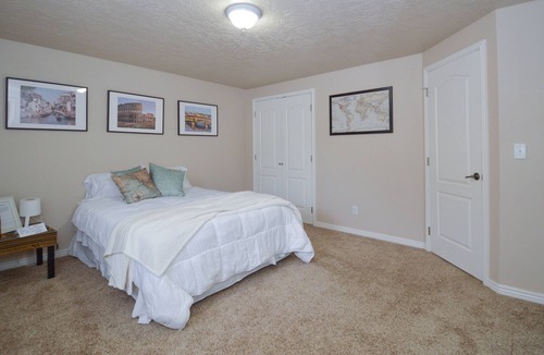Tremonton House | Spacious Modern Basement with Private Entrance