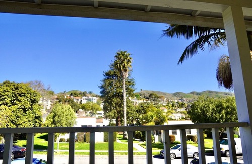 Ventura Apartment | Spacious One Bedroom Place With Ocean View