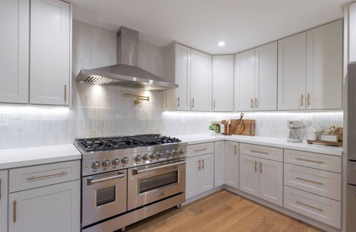 Verdugo Viejo House | Spacious & Remodeled 4-bedroom house in a quite Glendale neighborhood.