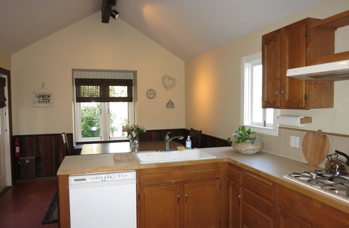 Freestone House | Spacious Sebastopol Home — 5-Minute Walk to Town, Wine Country at Your Doorstep