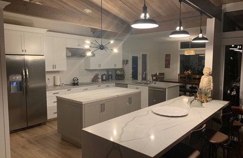 Eldridge House | Spacious Sonoma Gated Retreat with Pool, Tennis and Pickleball