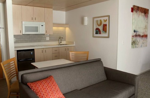 Ponderosa Park Apartment | Spacious Suite with Kitchen